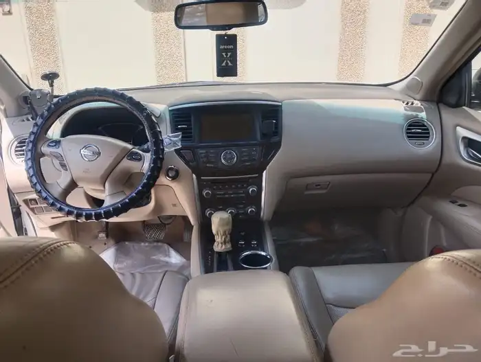Nissan Pathfinder  2013  Full Options 11