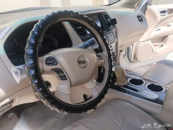 Nissan Pathfinder  2013  Full Options 4