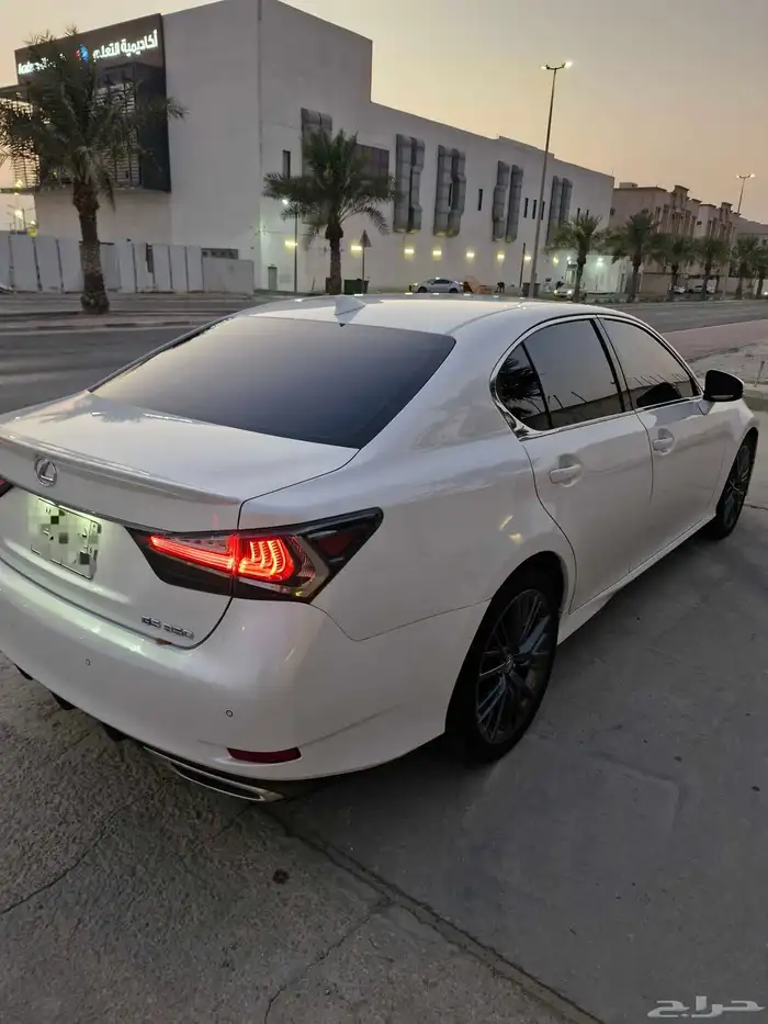 لكزس 350 GS 11