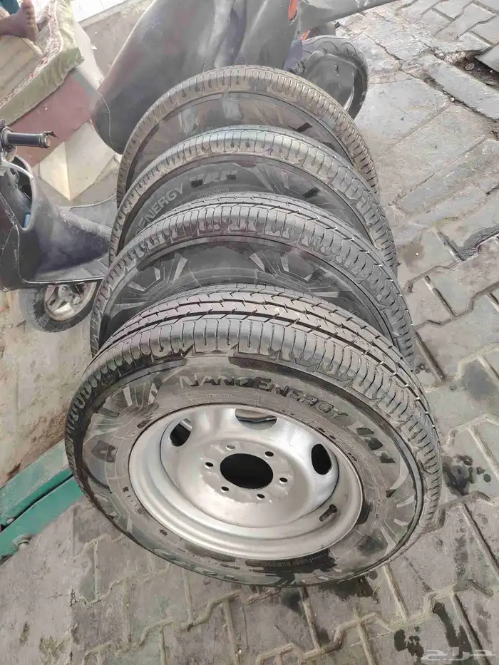 جنوط ددسن مقاس 15 مع كفرات ار 15 0