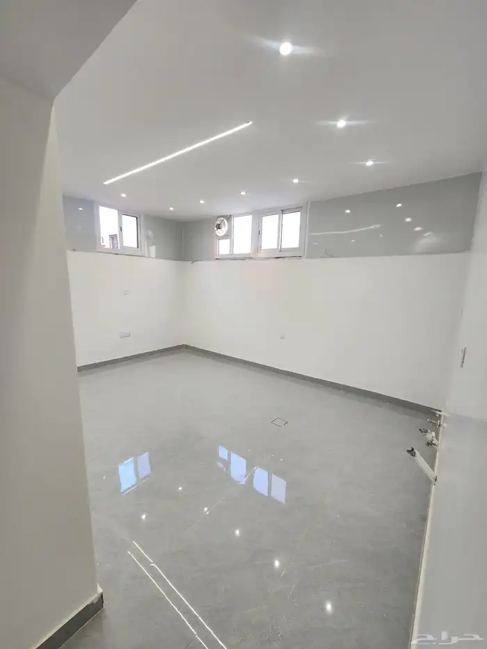 روف مع سطح للأيجار 5