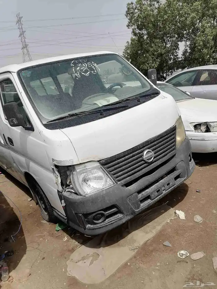 نيسان باص موديل 3