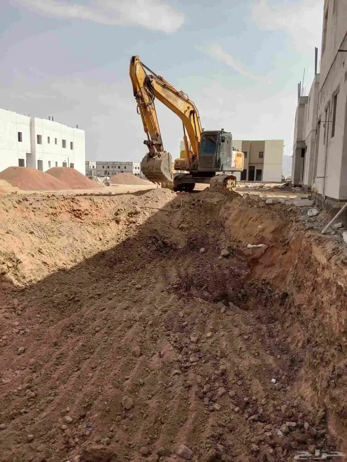 بوكلين للايجار حفر اراضي تكسير حجر ترحيل مخلفات داخل المدينة 0