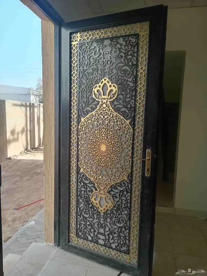حداد مظلات سواتر برجولات مواقف سيارات أبواب صيانه أبواب حديد 5