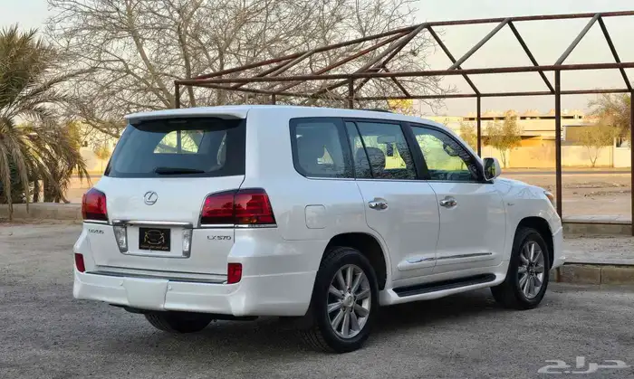 لكزس LX 570 2011 7