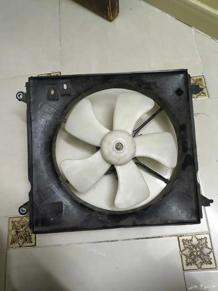 طاره ايسوزو نظيفه على الشررط. مروحة للبيع 2