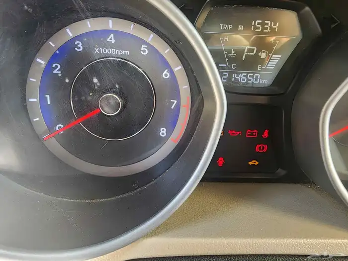 هونداي النترا 2016 نظيف ممشى 215 الف Elantra 2016 in good 6