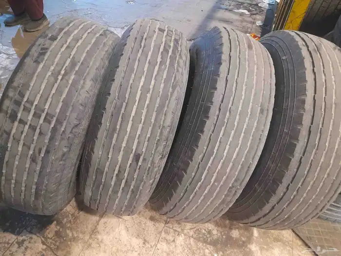 كفرات بوالين ديرو نضيفه وطيبه خاليه من العيوب تاريخ نهايت 22 5