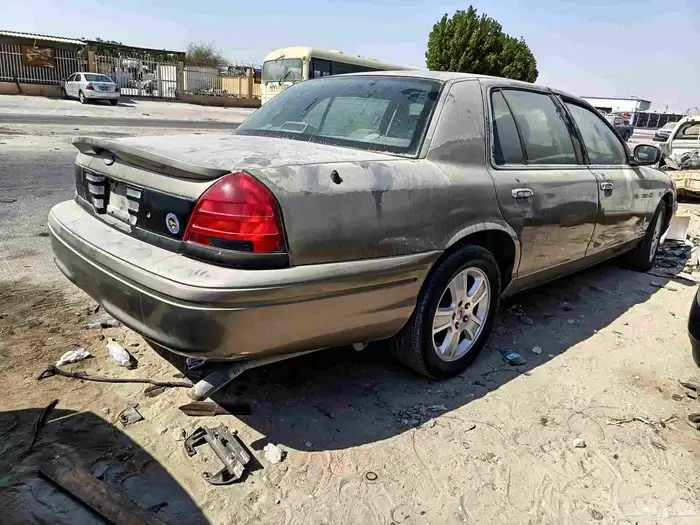 فورد فكتوريا 2005 قطع غيار 1