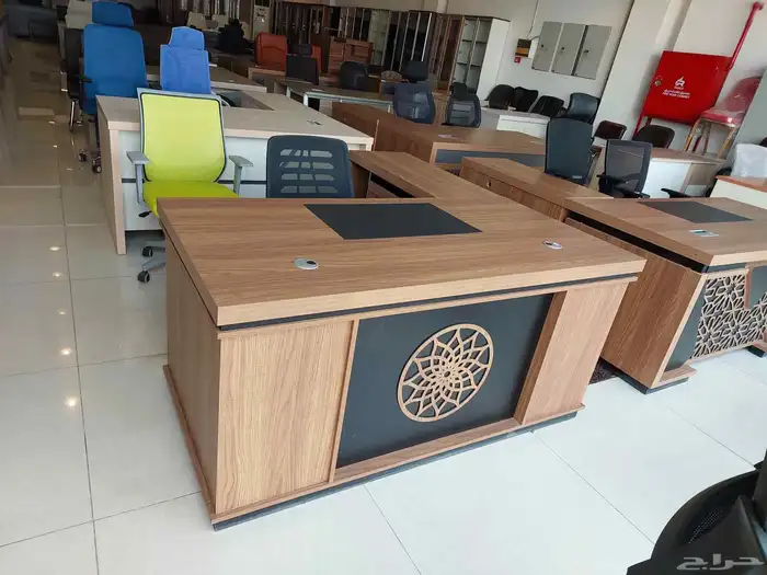 modern manager desk set and staff desks 0