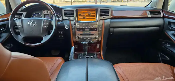 لكزس LX 570 2011 23