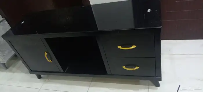 طاولة تلفزيون 1