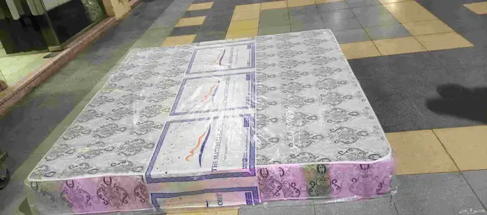 سرير مراتب مفارش سرشف بطانية مخدة 12