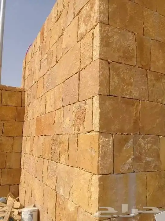 مقاولات تراث بنا با الطين وتليوسات وسقف جريد واثل في 2