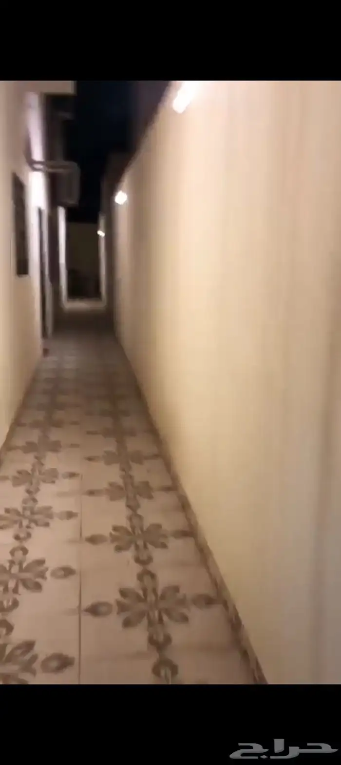 دور ارضي مستغل للبيع مساحه 375 متر بحي الرمال 3