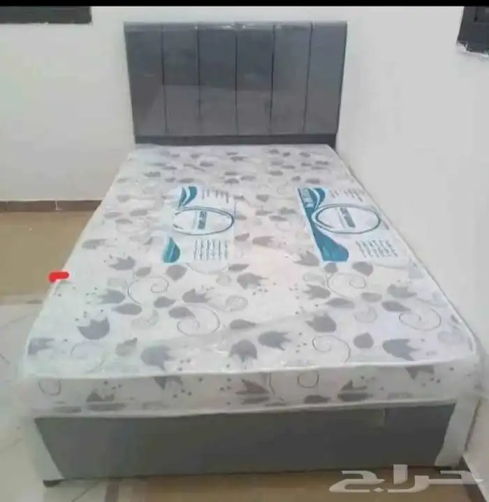 عروضناء مستمرة على سراير والمراتب والحافات والبطانيات 0