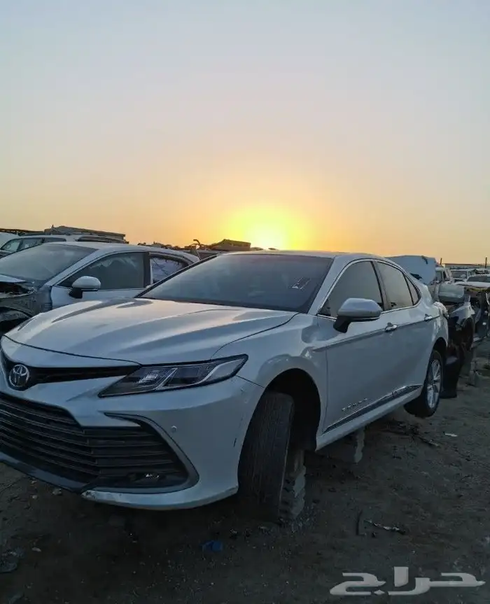 يوجد لدينا جميع انواع قطع غيار السيارات المستخدمه تشليح 3