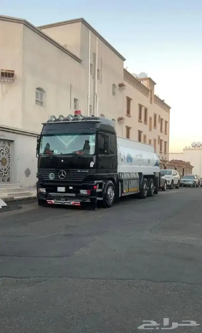 وايت مياه 18طن متاح في جميع مناطق الدمام للتواصل 0