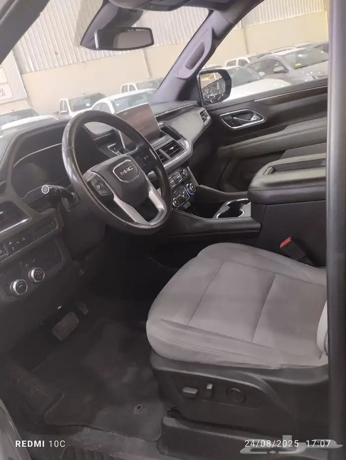 GMC YUKON SLE 2023 1