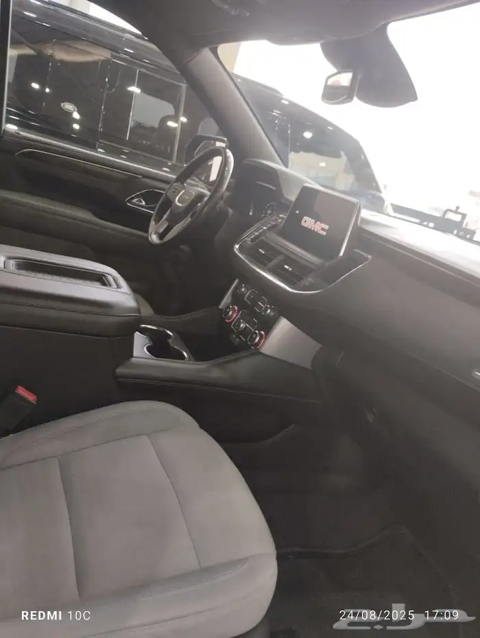 GMC YUKON SLE 2023 2