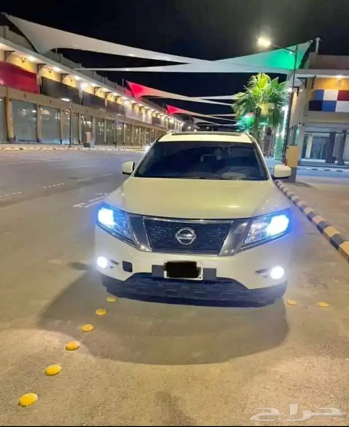 Nissan Pathfinder  2013  Full Options 0