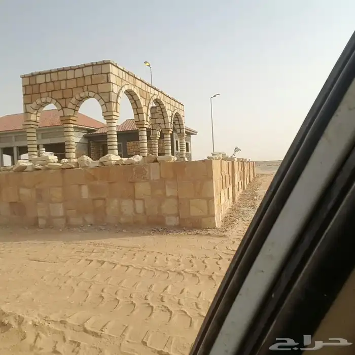 مقاولات تراث بنا با الطين وتليوسات وسقف جريد واثل في 4