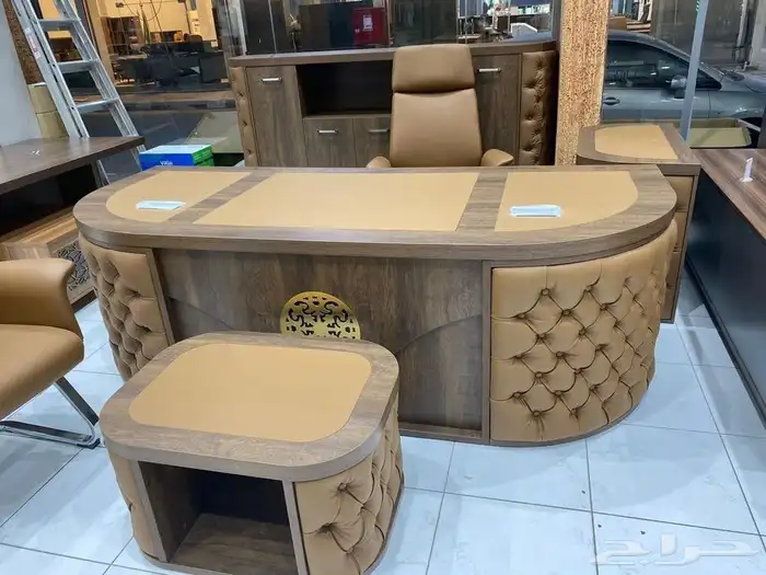 مكتب طقم كامل مدير و مكاتب إدارية و طاولة اجتماعات و كراسي 2