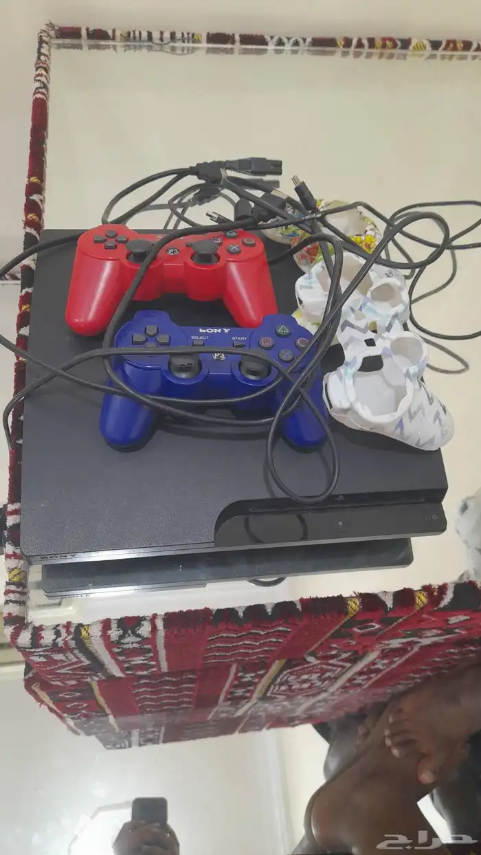 سوني 3نصيف شديد ومهكر ومعه درعين ووصلت 1