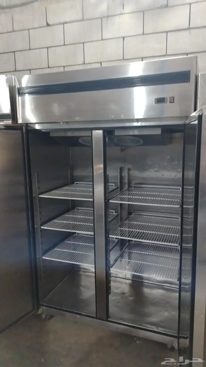 معدات مطاعم ومخابز وحلويات و كافيهات مستخدم   للتوا 0