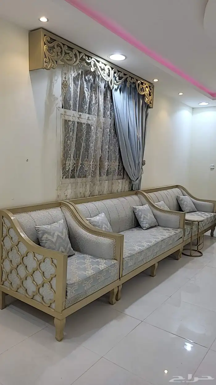كنب للبيع 5 5 نظيف 0
