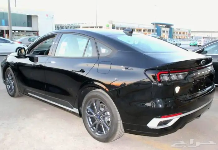 فورد توروس تريند 2025 8