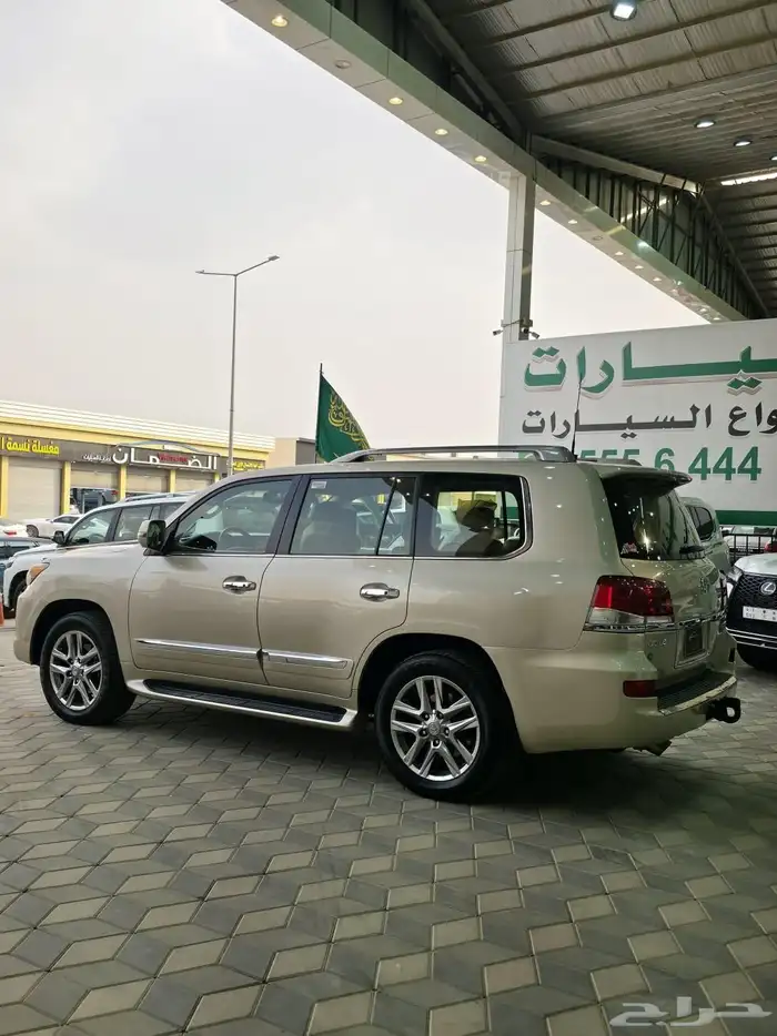 لكزس - 2012 - LX570 - فل كامل - بسعر 110 9