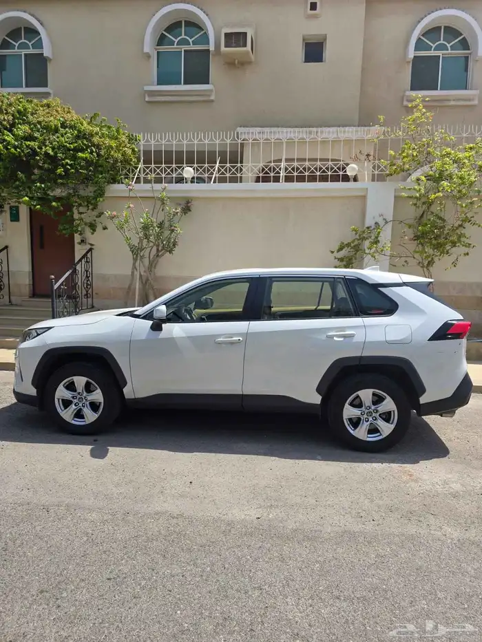 2019 Toyota RAV4 3