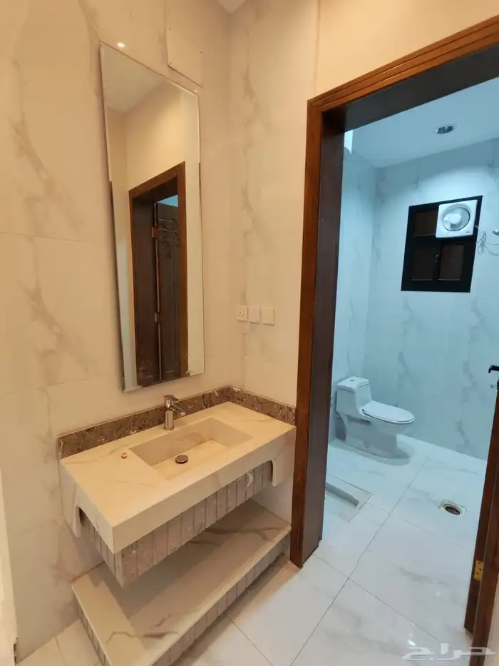للبيع روف درج داخلي وخارجي شمال الخميس تشطيب مودرن 20