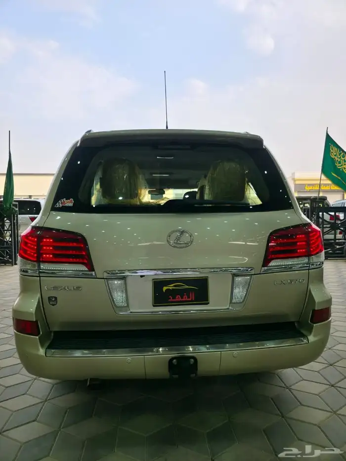 لكزس - 2012 - LX570 - فل كامل - بسعر 110 10