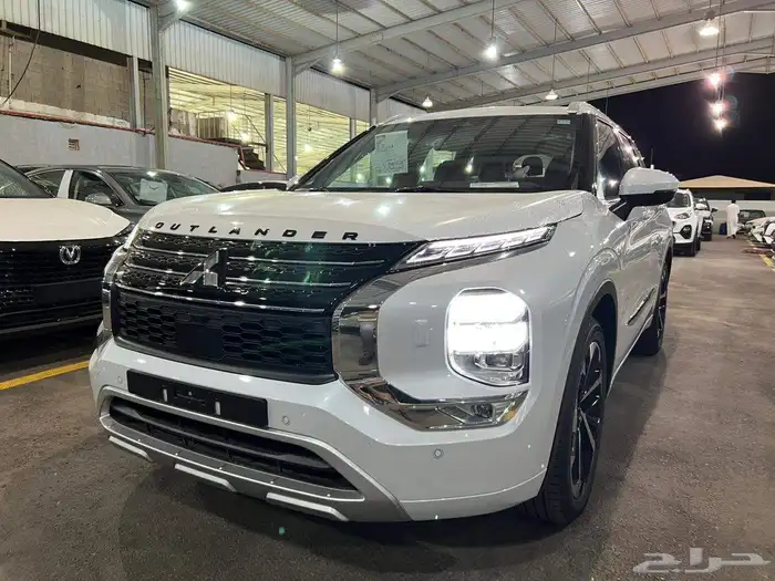 ميتسوبيشي اوتلاندر بريميوم 2025 كاش _ أقساط جميع البنوك 1