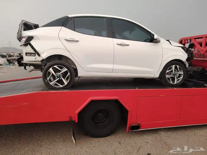 متوفر لدينا قطع غيار i10 2