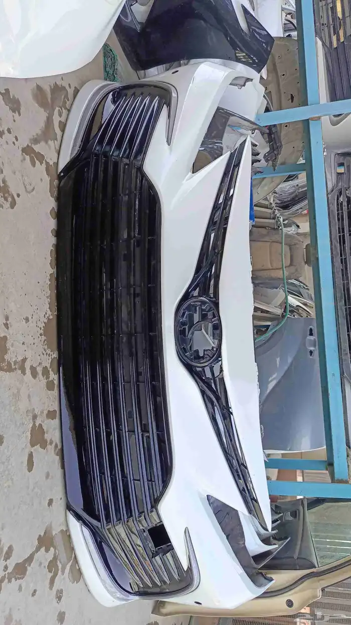 يوجد لدينا قطع غيار السيارات كامري 23 0
