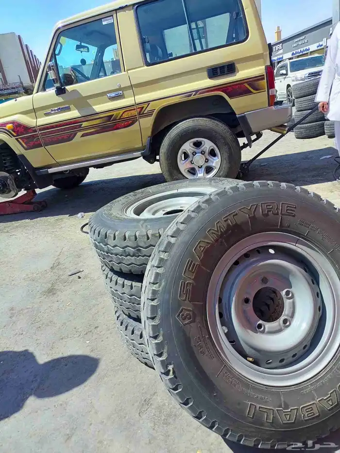 جنوط 16 شنبر اصلي مع كفرات 750 16 تاريخ 23 دعسه يوكهما 0