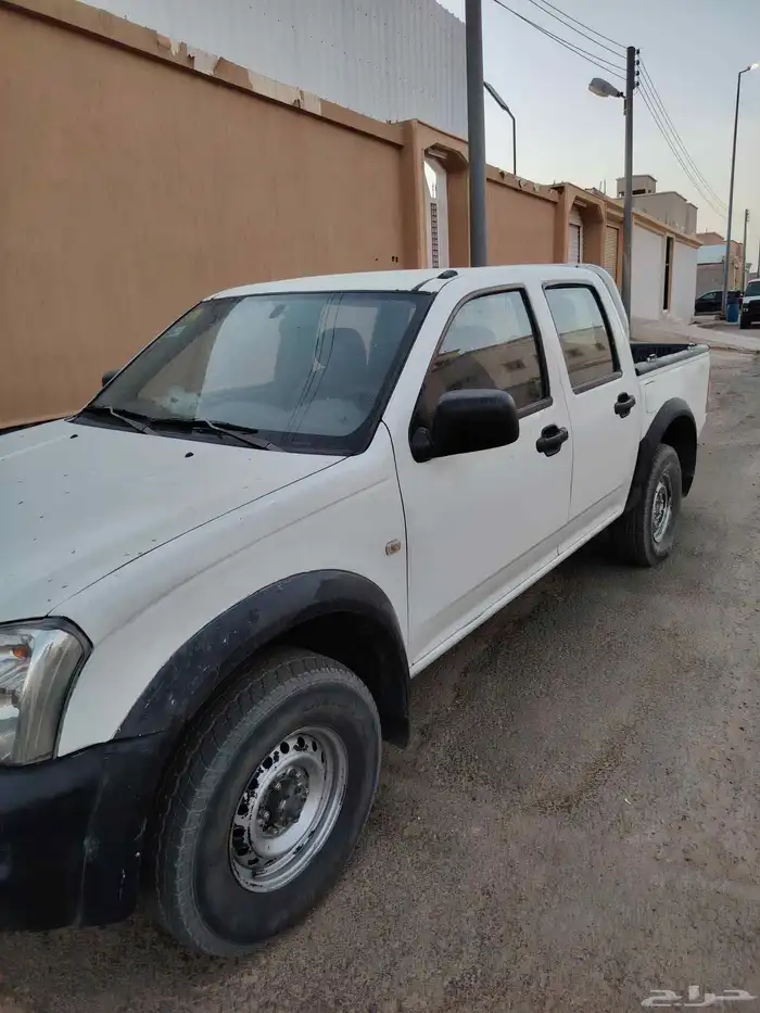 سيارة اوسيزو 2005 غمارتين ديزل مكينة وقير شرط 0