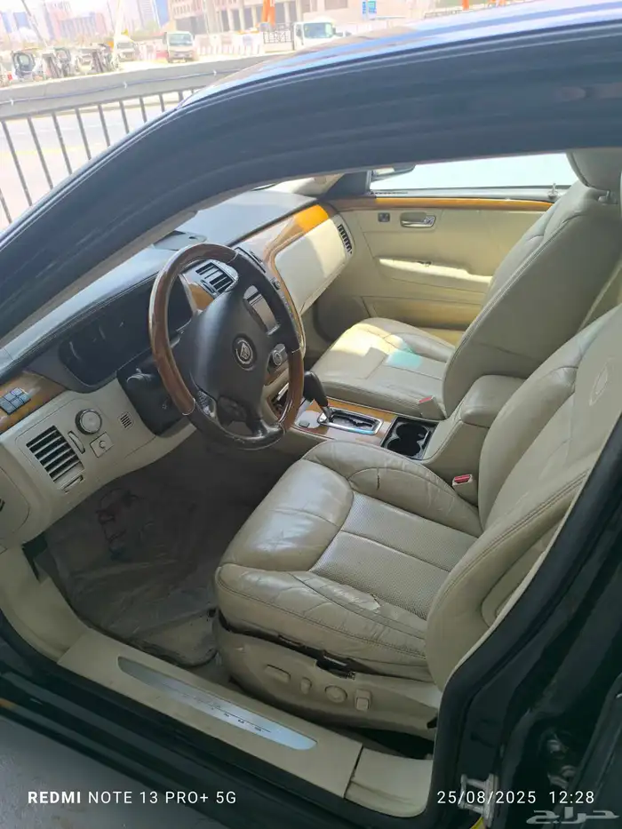 Cadillac Dts 2011 platinium 8