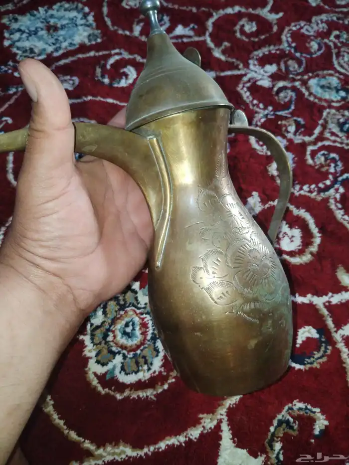 للبيع دله له مايقرب 70 سنه والبيع لاعلئ حد 2