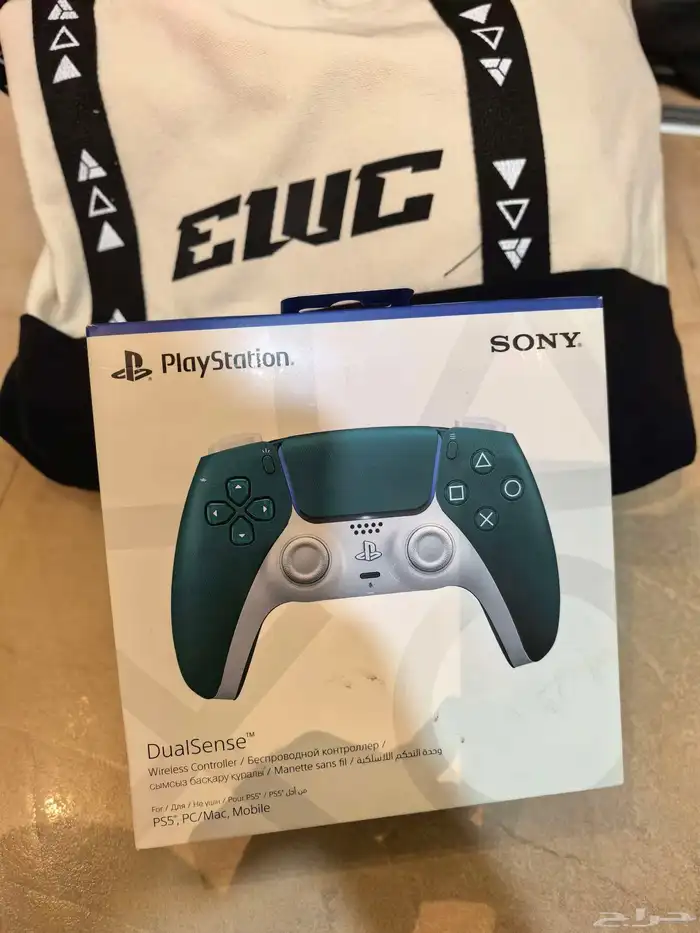 يد بلاستيشن 5 الجوهره الخضراء 0