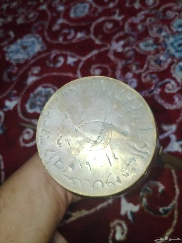 للبيع دله له مايقرب 70 سنه والبيع لاعلئ حد 1