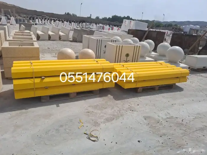 حواجز خرسانية زينة حدائق قواعد اعمده مصدات مناهيل 2