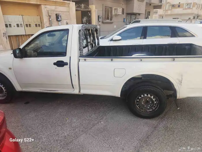 Isuzu 2009 model for sale in Khobar   WhatsApp 6
