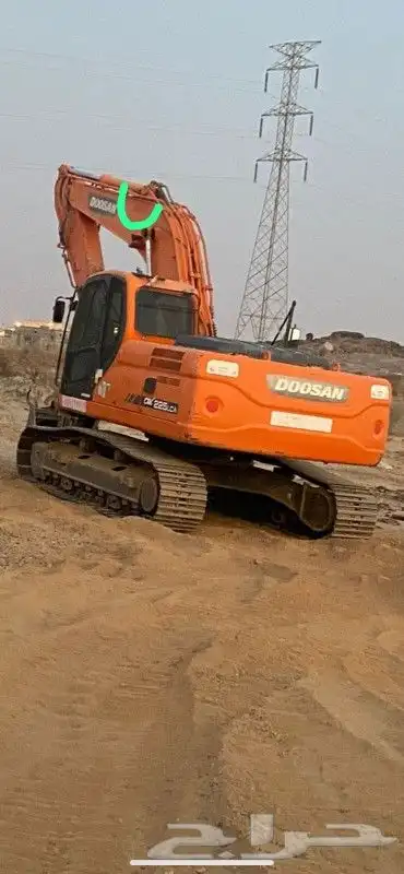 يوجد لدينا جميع الدفنات رمل ابيض رمل احمر صب بيز بحص ترحيل 6