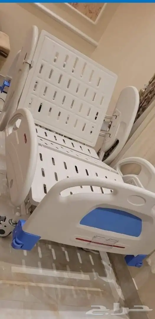 سرير طبي كهربائي شبه جديد 3