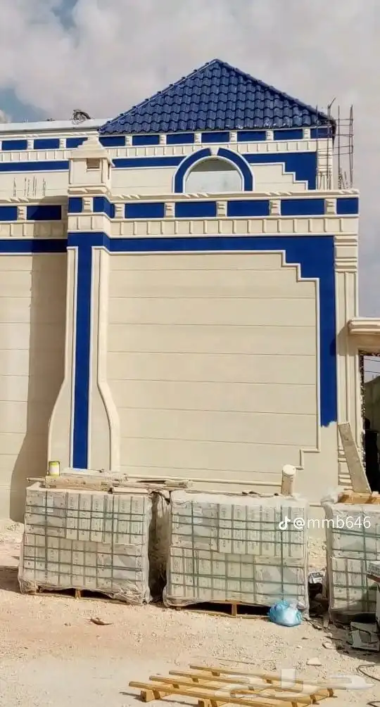 لياسه ملونه باللاسمنت الابيض وبطحاء الرياض وسافيثو مع عزل ال 5