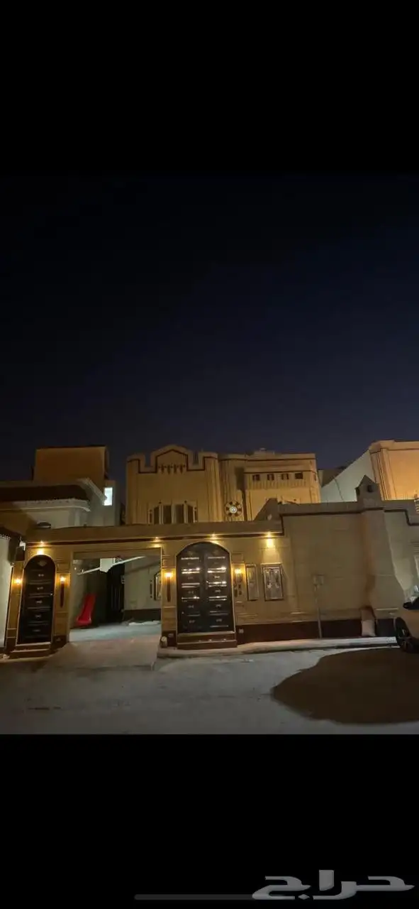 فيلا في حي القادسية للبيع 0